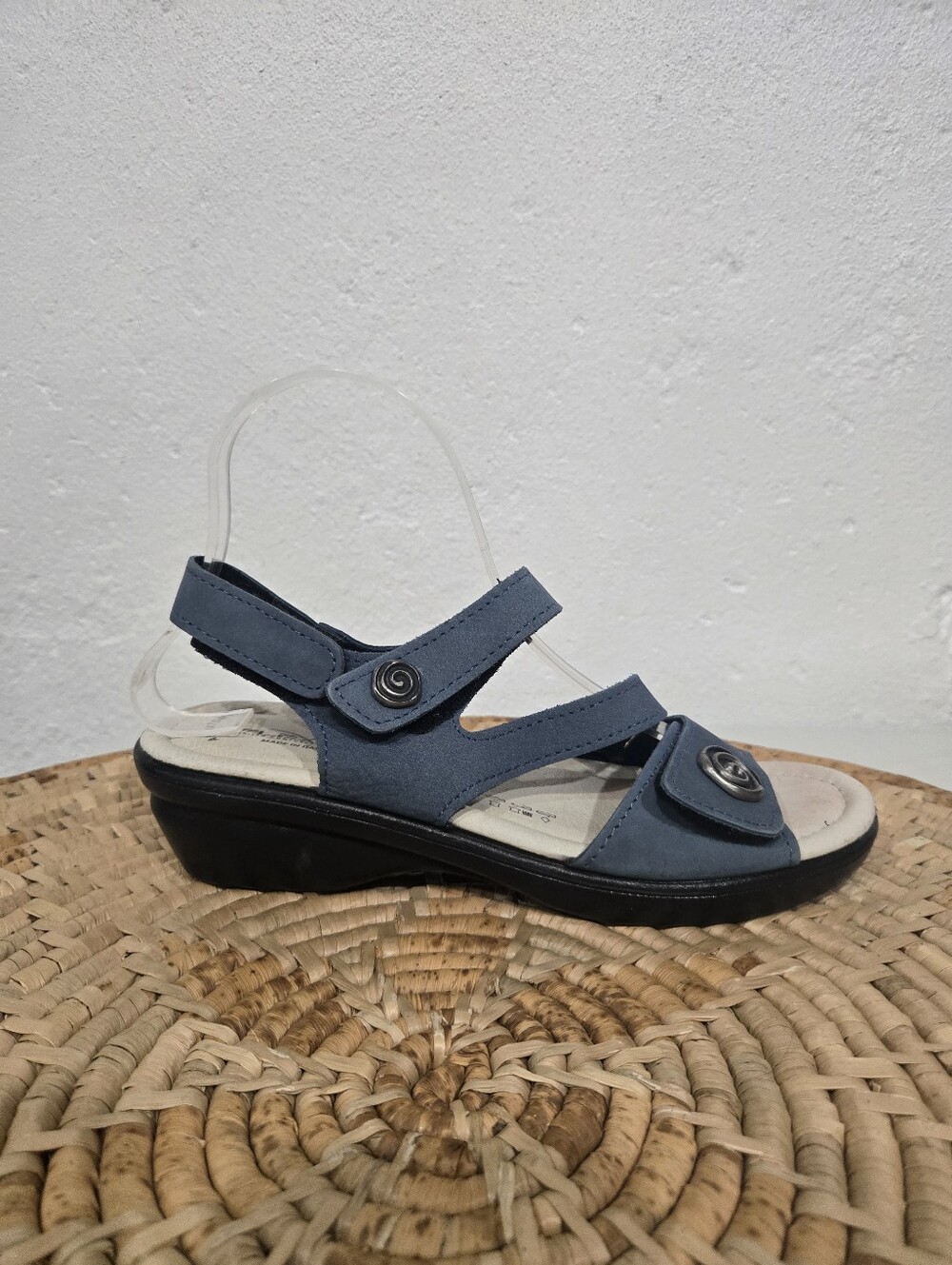Flexus Spring Step Strappy Comfirt Sandals - Picture 3 of 8